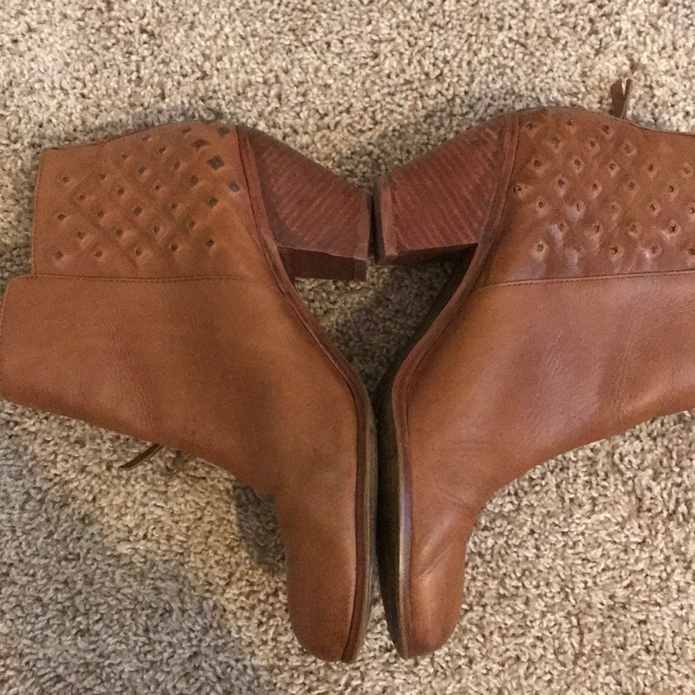 San Edelman stud Back booties - Picture 3 of 8